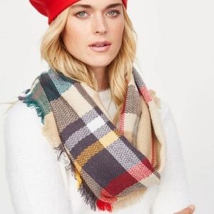 ❗️SOLD OUT❗️Cream Plaid Infinity Scarf